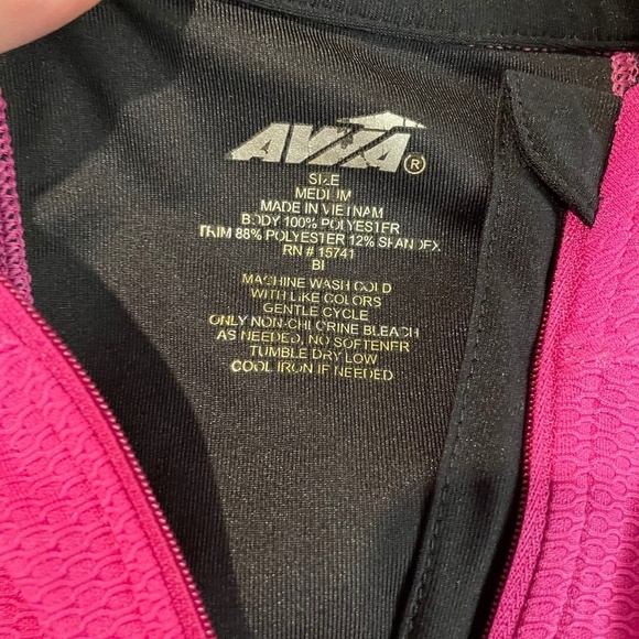 1/4 ZIP Sport Top 🤍 - Picture 3 of 5